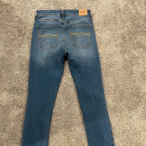 Brand New Jeans - Picture 2 of 2